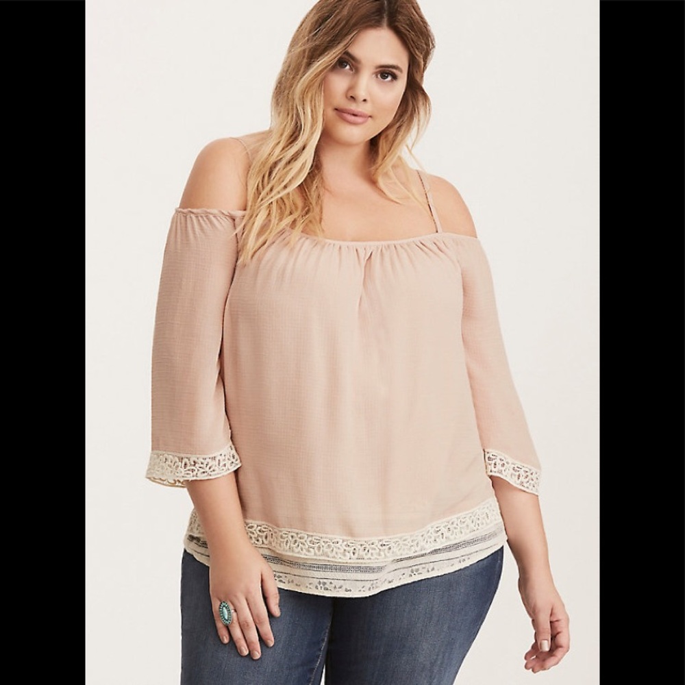 Gauze lace trim cold shoulder top